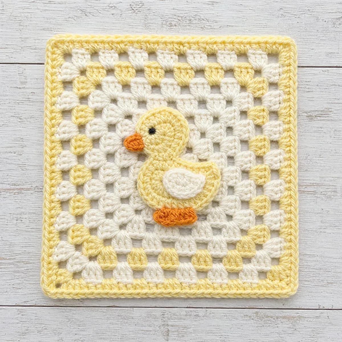 Duckling Granny Square — A Sweet Beginner Appliqué Pattern crochet pattern